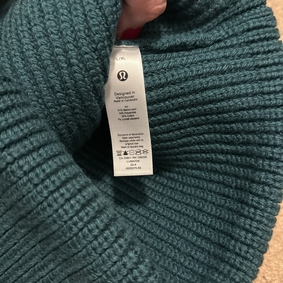 Lululemon beanie size L/XL - Picture 2 of 3